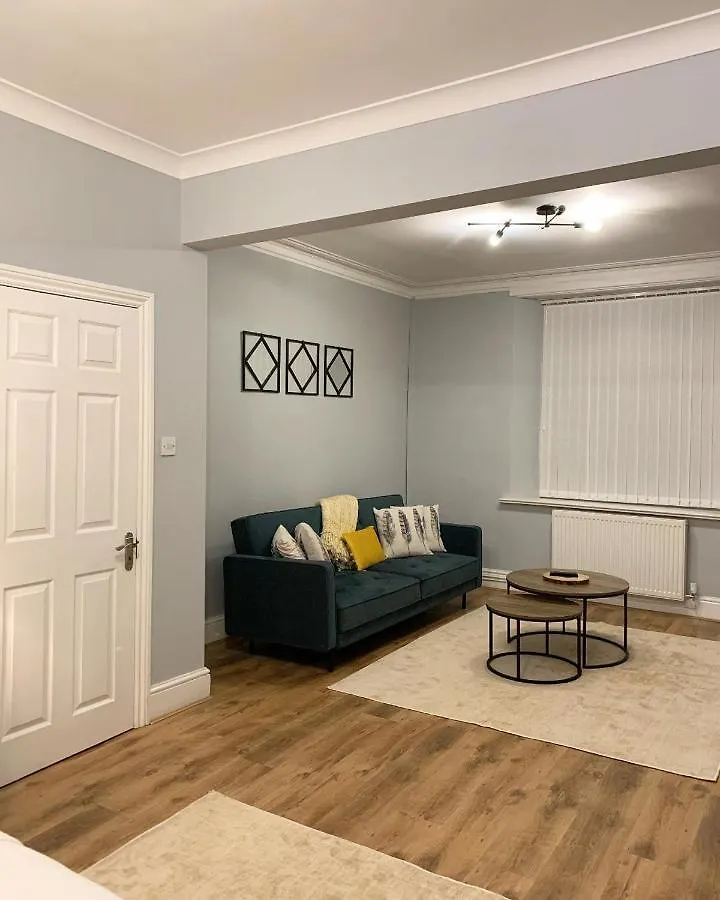 בית הארחה Cardiff Home