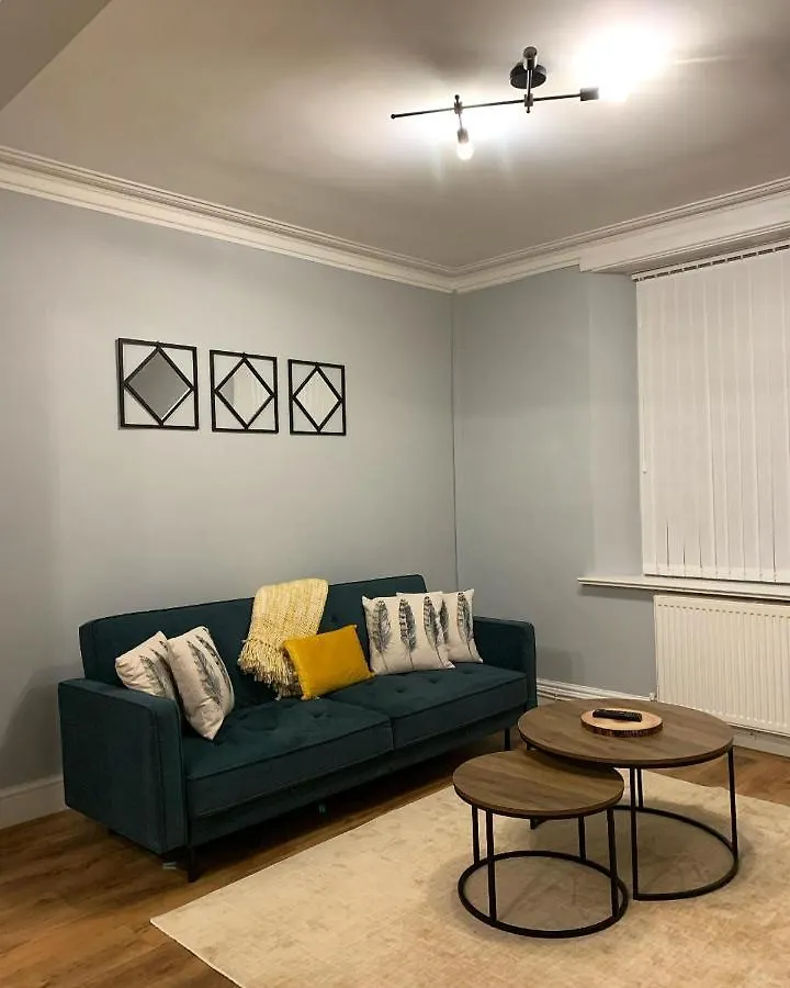 Cardiff Home בריטניה